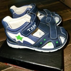 NWT Tzjs fashion outdoor toddler closed toe sandal with arch support